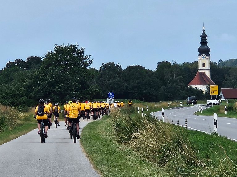 Grossansicht in neuem Fenster: XperBike Sternfahrt nach Malgersdorf 2 Grossansicht in neuem Fenster: XperBike Sternfahrt nach Malgersdorf 2