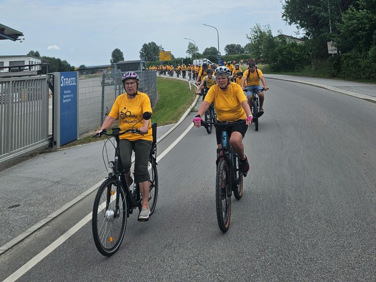 Grossansicht in neuem Fenster: XperBike Sternfahrt nach Malgersdorf 6 Grossansicht in neuem Fenster: XperBike Sternfahrt nach Malgersdorf 6